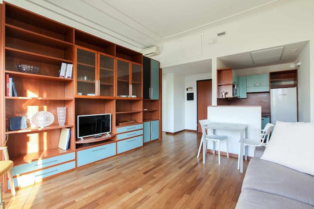 Corso Garibaldi 72 * Milano